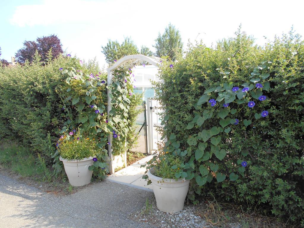 Les Passerons Vaumeilh Exterior photo